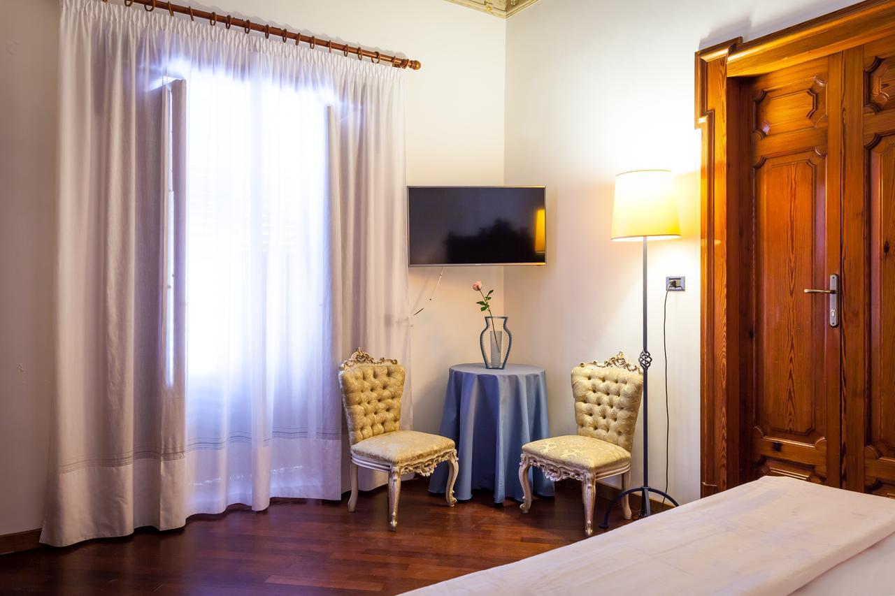 Palazzo Montalbano Panzió Scicli Kültér fotó